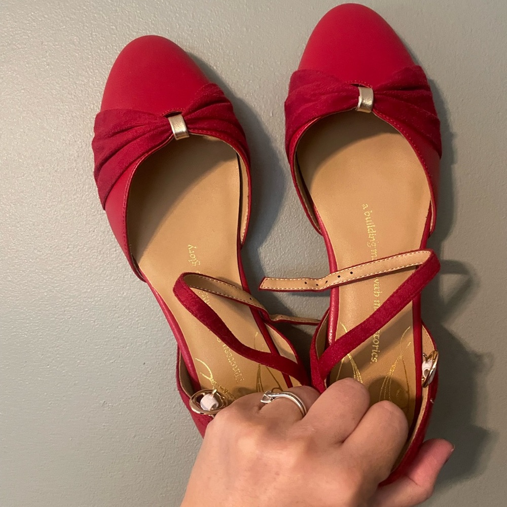 Charlie Stone Red New Flats size 41 (similar to 9.5 or 10)